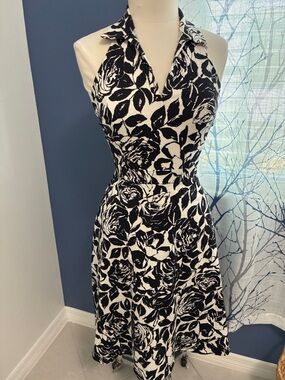White House Black Market Sleeveless Black & White Floral Halter Dress